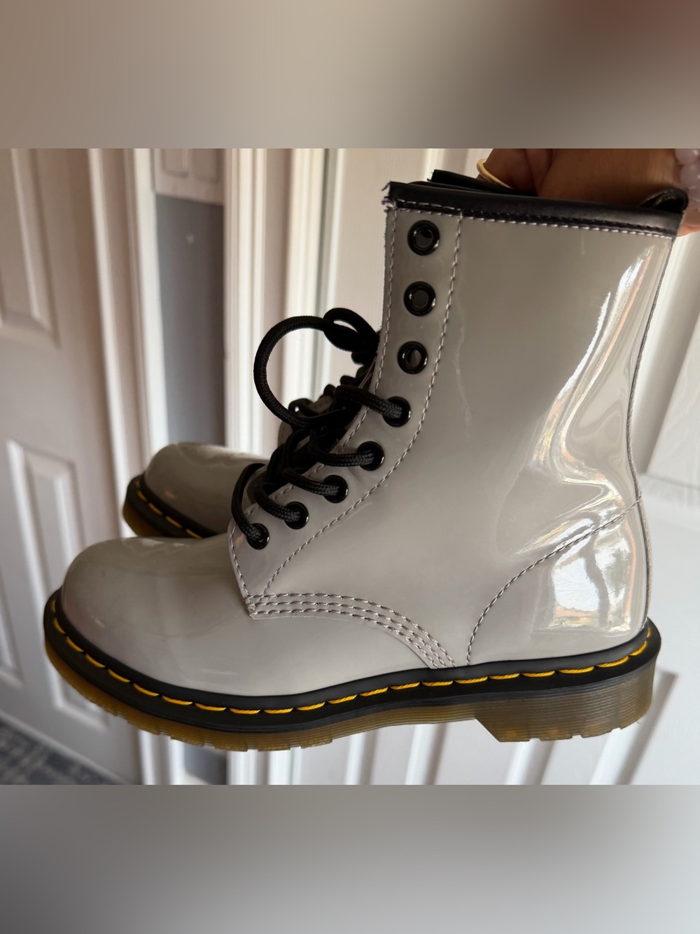 Dr. Martens 1460 Patent Leather Lace Up 
Boots Women’s Size: 7 - Picture 9 of 12